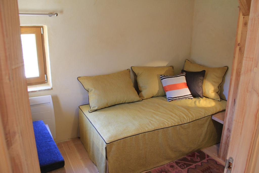 Hollyoaks Estate Hotel Saint-Pons-la-Calm ห้อง รูปภาพ