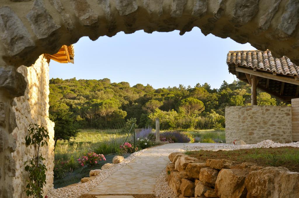 Hollyoaks Estate Hotel Saint-Pons-la-Calm ภายนอก รูปภาพ